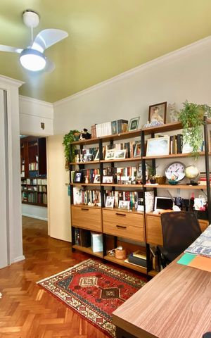 Apartamento à venda com 234m², 4 quartos e 1 vaga Apartamento à venda com 234m², 4 quartos e 1 vagaEscritório