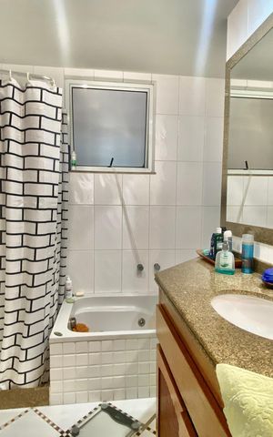 Apartamento à venda com 234m², 4 quartos e 1 vaga Apartamento à venda com 234m², 4 quartos e 1 vagaBanheiro da Suíte