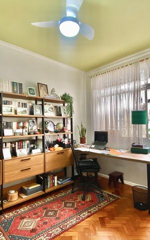 Apartamento à venda com 234m², 4 quartos e 1 vaga Apartamento à venda com 234m², 4 quartos e 1 vagaEscritorio