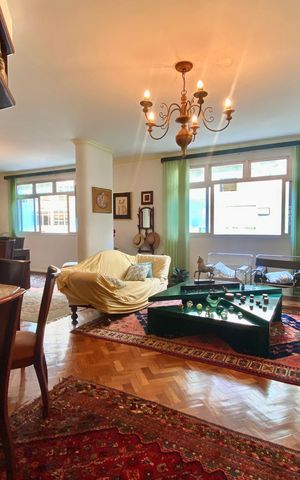Apartamento à venda com 234m², 4 quartos e 1 vaga Apartamento à venda com 234m², 4 quartos e 1 vagaSala