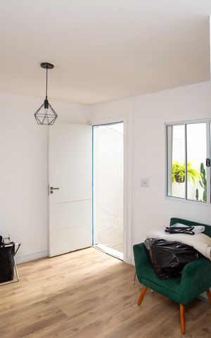 Casa à venda com 125m², 4 quartos e 1 vagaQuarto de Serviço