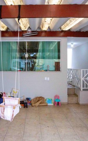 Casa à venda com 125m², 4 quartos e 1 vagaVaranda