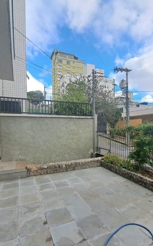 Casa à venda com 360m², 4 quartos e 4 vagasÁrea Externa