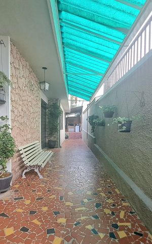 Casa à venda com 360m², 4 quartos e 4 vagasÁrea Externa