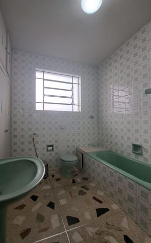 Casa à venda com 360m², 4 quartos e 4 vagasBanheiro Social