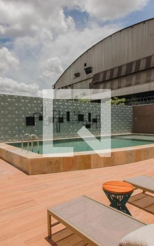 Apartamento à venda com 37m², 2 quartos e 1 vaga Apartamento à venda com 37m², 2 quartos e 1 vagaÁrea comum - Piscina