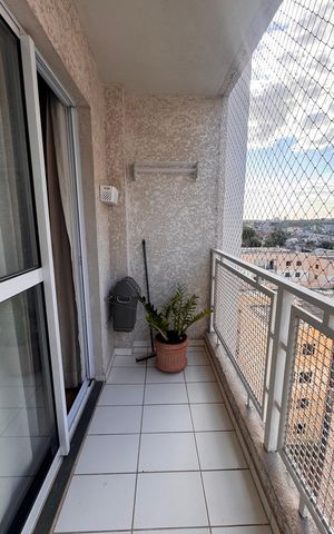 Apartamento à venda com 54m², 2 quartos e 1 vaga Apartamento à venda com 54m², 2 quartos e 1 vagaVaranda