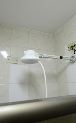 Casa à venda com 170m², 4 quartos e 2 vagasBanheiro