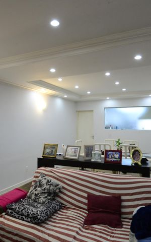 Casa à venda com 170m², 4 quartos e 2 vagasSala