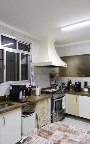 Casa à venda com 170m², 4 quartos e 2 vagasCozinha