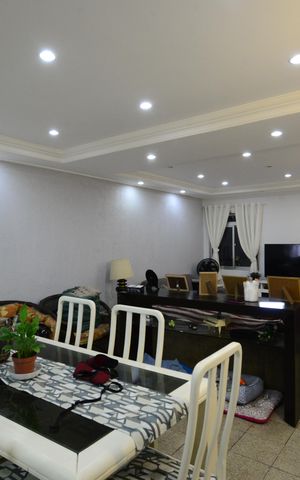 Casa à venda com 170m², 4 quartos e 2 vagasSala