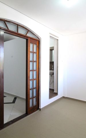 Casa à venda com 504m², 12 quartos e 3 vagas Casa à venda com 504m², 12 quartos e 3 vagasSala