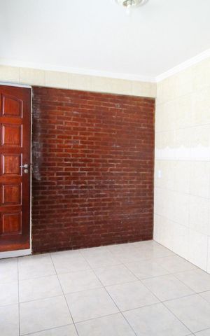 Casa à venda com 504m², 12 quartos e 3 vagas Casa à venda com 504m², 12 quartos e 3 vagasCozinha e Área de Serviço