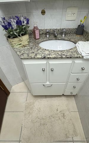 Apartamento à venda com 105m², 3 quartos e 2 vagas Apartamento à venda com 105m², 3 quartos e 2 vagasBanheiro