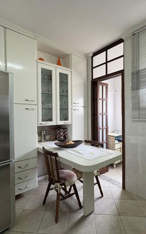 Apartamento à venda com 105m², 3 quartos e 2 vagas Apartamento à venda com 105m², 3 quartos e 2 vagasCozinha