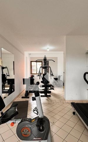 Apartamento à venda com 105m², 3 quartos e 2 vagas Apartamento à venda com 105m², 3 quartos e 2 vagasÁrea comum - Academia