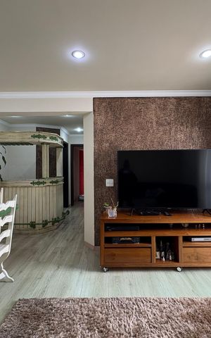 Apartamento à venda com 105m², 3 quartos e 2 vagas Apartamento à venda com 105m², 3 quartos e 2 vagasSala
