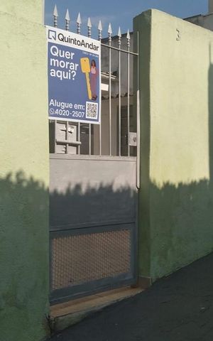 Casa à venda com 70m², 1 quarto e sem vaga Casa à venda com 70m², 1 quarto e sem vagaFachada