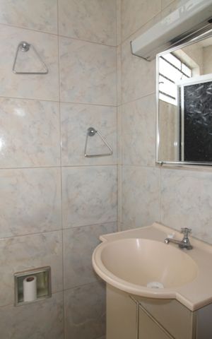 Casa à venda com 70m², 1 quarto e sem vagaBanheiro