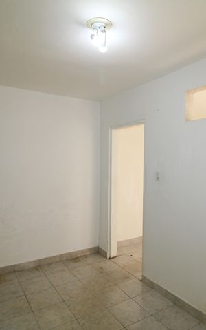 Casa à venda com 70m², 1 quarto e sem vagaSala