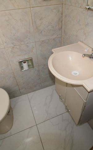 Casa à venda com 70m², 1 quarto e sem vagaBanheiro