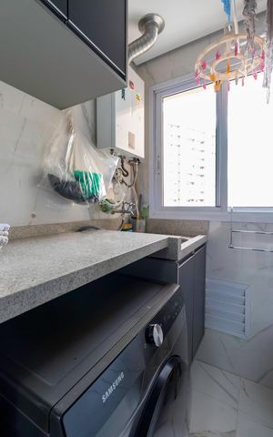 Apartamento à venda com 93m², 2 quartos e 2 vagas Apartamento à venda com 93m², 2 quartos e 2 vagasÁrea de Serviço