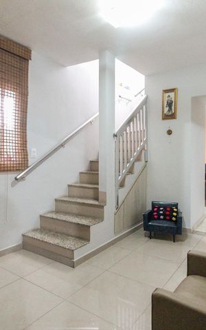 Casa para alugar com 245m², 4 quartos e 3 vagasSala