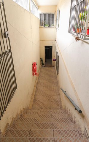 Casa para alugar com 245m², 4 quartos e 3 vagasCorredor Externo