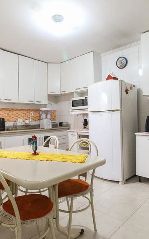 Casa para alugar com 245m², 4 quartos e 3 vagasCozinha