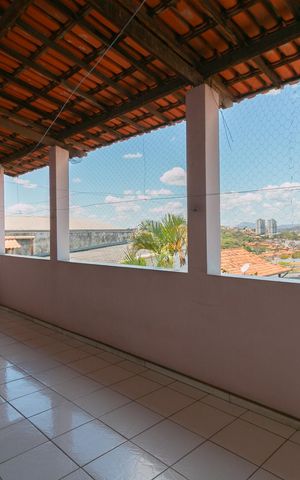 Casa à venda com 360m², 5 quartos e 4 vagas Casa à venda com 360m², 5 quartos e 4 vagasVista do Quarto 2