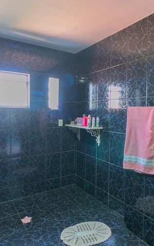 Casa à venda com 360m², 5 quartos e 4 vagas Casa à venda com 360m², 5 quartos e 4 vagasBanheiro