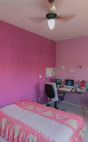 Casa à venda com 360m², 5 quartos e 4 vagas Casa à venda com 360m², 5 quartos e 4 vagasQuarto 2