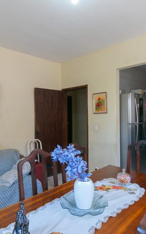 Casa à venda com 360m², 5 quartos e 4 vagas Casa à venda com 360m², 5 quartos e 4 vagasCopa
