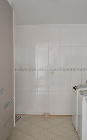 Casa à venda com 300m², 3 quartos e 6 vagasÁrea de Serviço