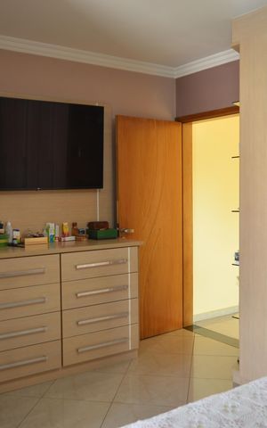 Casa à venda com 300m², 3 quartos e 6 vagas Suíte