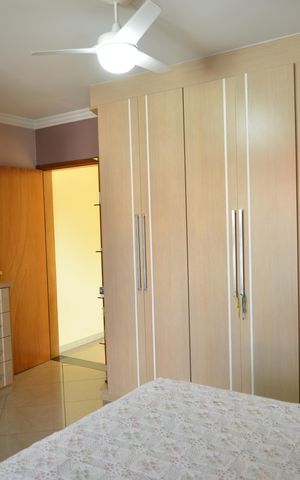 Casa à venda com 300m², 3 quartos e 6 vagas Suíte