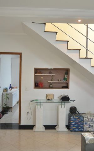 Casa à venda com 300m², 3 quartos e 6 vagasSala