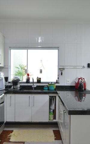 Casa à venda com 300m², 3 quartos e 6 vagasCozinha