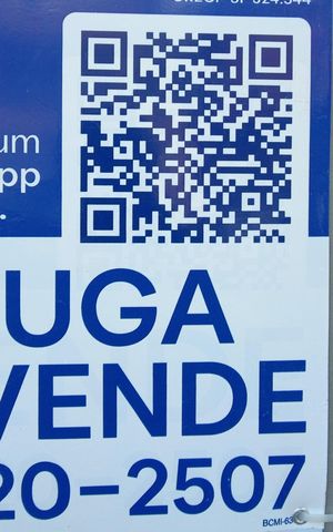 Casa à venda com 260m², 3 quartos e 9 vagasPlaquinha