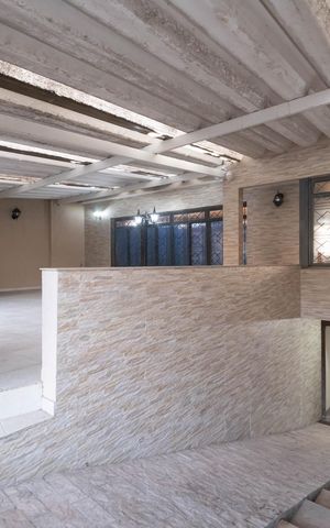 Casa à venda com 260m², 3 quartos e 9 vagasGaragem Frente