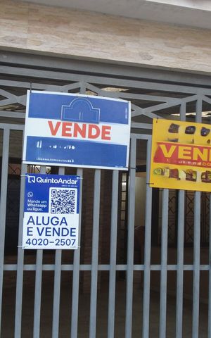 Casa à venda com 260m², 3 quartos e 9 vagasPlaquinha