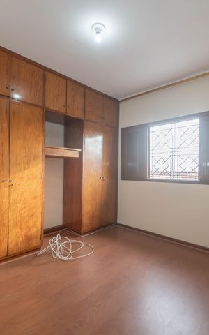Casa à venda com 260m², 3 quartos e 9 vagasQuarto 2