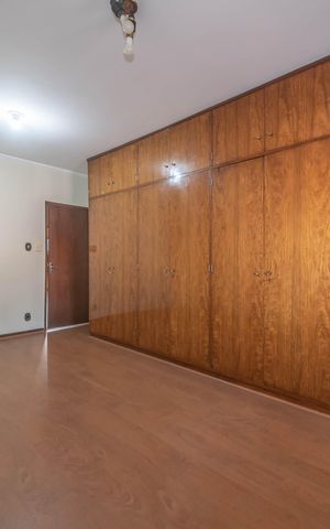 Casa à venda com 260m², 3 quartos e 9 vagasQuarto 3