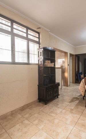 Casa à venda com 260m², 3 quartos e 9 vagasCopa