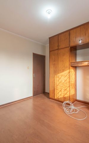 Casa à venda com 260m², 3 quartos e 9 vagasQuarto 2