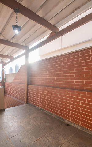Casa à venda com 260m², 3 quartos e 9 vagasQuintal