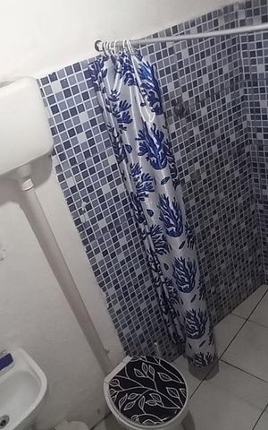 Casa à venda com 200m², 2 quartos e sem vaga Casa à venda com 200m², 2 quartos e sem vagaBanheiro