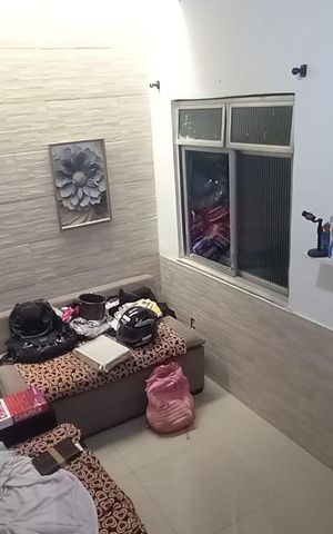 Casa à venda com 200m², 2 quartos e sem vaga Casa à venda com 200m², 2 quartos e sem vagaSala