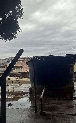 Casa à venda com 200m², 2 quartos e sem vaga Casa à venda com 200m², 2 quartos e sem vagaÁrea Externa