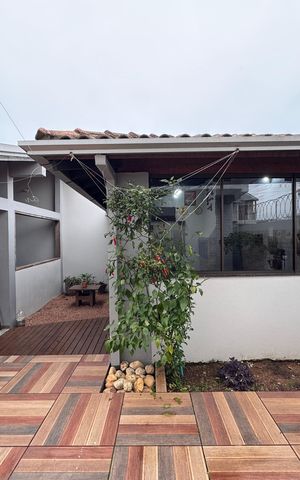 Casa à venda com 150m², 3 quartos e 2 vagasÁrea Externa